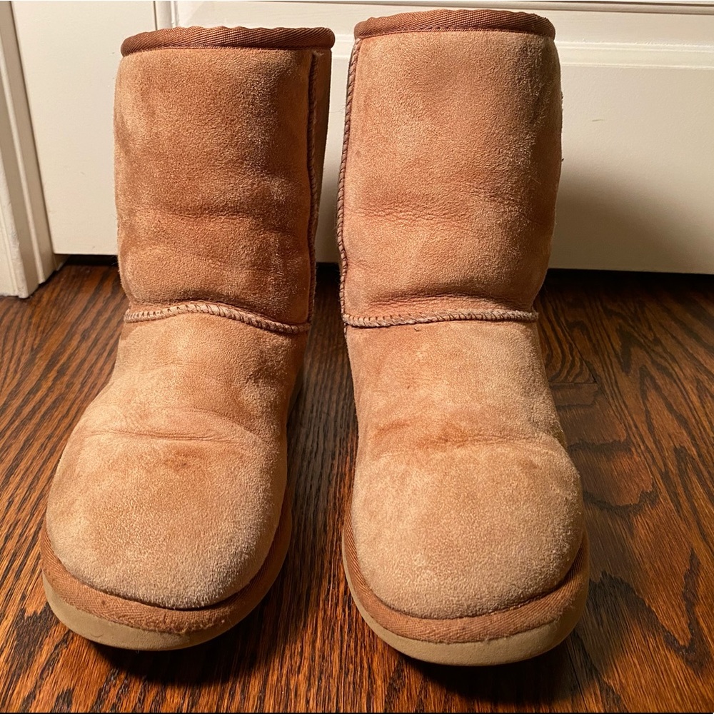 Classic Short Ugg Australia Chestnut Boot Size 7!